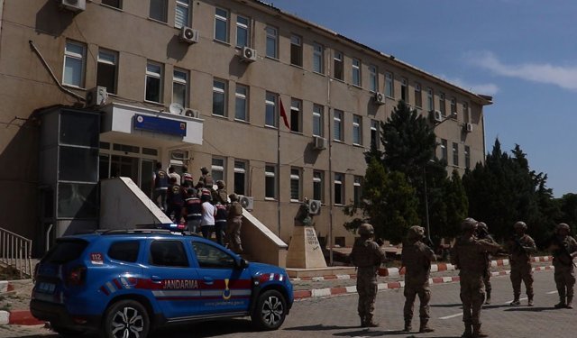 Şanlıurfa'da göçmen kaçakçılığı operasyonu: 23 organizatöre işlem