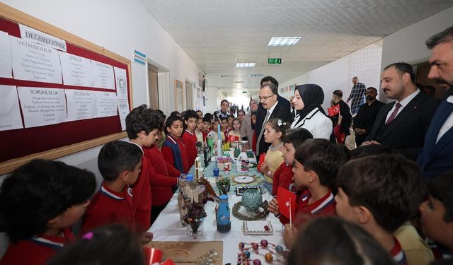 Sıfır atık kütüphaneleri Siirt'te hizmete açıldı