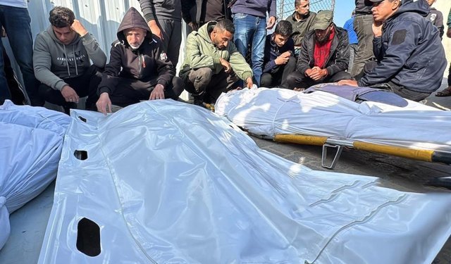 Siyonist rejimin Gazze'ye saldırılarında şehit sayısı 72 bin 333'e yükseldi