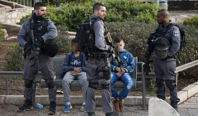 Siyonistlerden, esir alınan Filistinli çocuklara insanlık dışı işkence ve cinsel saldırı