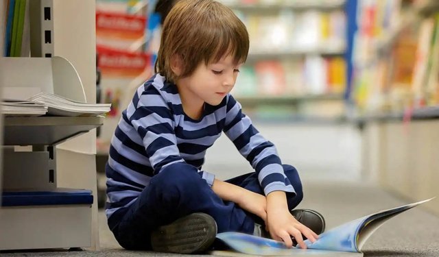 Tablet nesli, kitap okuyan anne-baba görmeli!