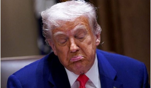 Trump’tan Hürmüz Boğazı için küfürlü paylaşım ve tehdit