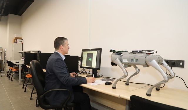 TÜBİTAK destekli proje ile öğrencilere robot köpeklerle robotik teknoloji öğretilecek