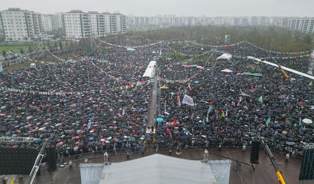 'Vahdet ve Kurtuluş Önderi Hazreti Muhammed' temalı Mevlid-i Nebi mitingi, önemli mesajlarla son buldu