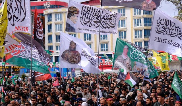 Van Mevlid-i Nebi etkinliği davetlileri: Kurtuluş Peygamberin yolundan gitmektir