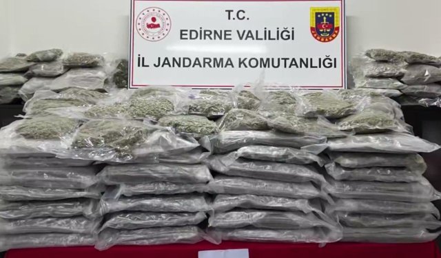 Van ve Edirne'de uyuşturucu operasyonu: 471 kilo skunk ele geçirildi