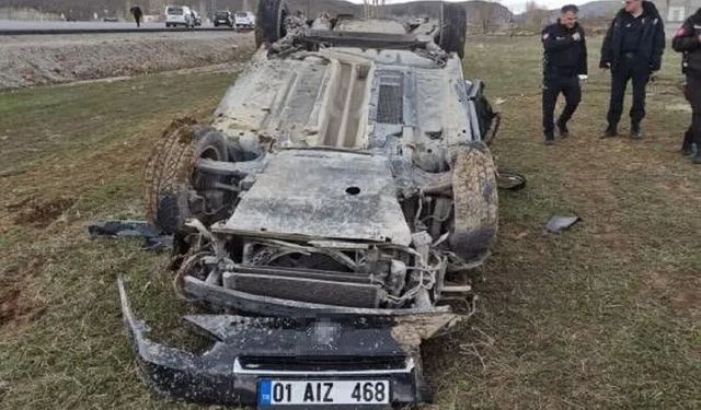 Van'da otomobil takla attı: Bir ölü, 2 yaralı