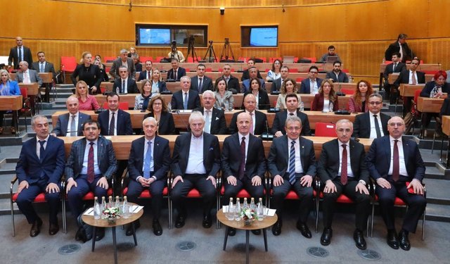 YÖK ve EBSO'dan üniversite-sanayi iş birliğine yeni adım