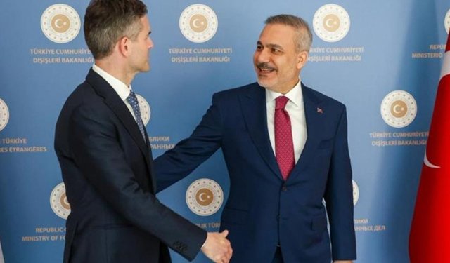 Dışişleri Bakanı Fidan, Hollandalı mevkidaşı Berendsen ile görüştü