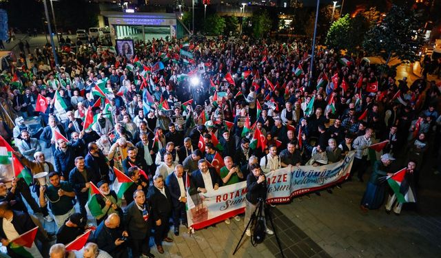 İstanbul'da yüzlerce kişi Sumud Filosu'na müdahaleyi protesto etti