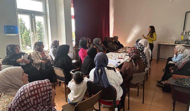 Malatya'da anne adaylarına anne sütünün önemi ve emzirme eğitimi verildi