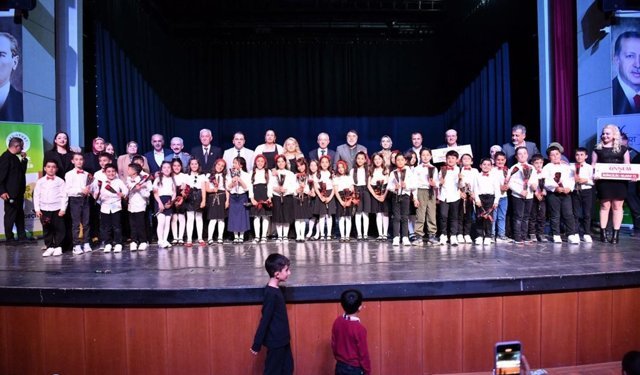 Malatya'da 'Kalbimin En Güzel Şiiri: Annem' yarışmasının ödül töreni düzenlendi