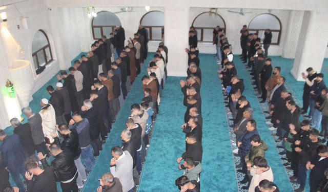 Mardin'de bayram namazı dualarla eda edildi