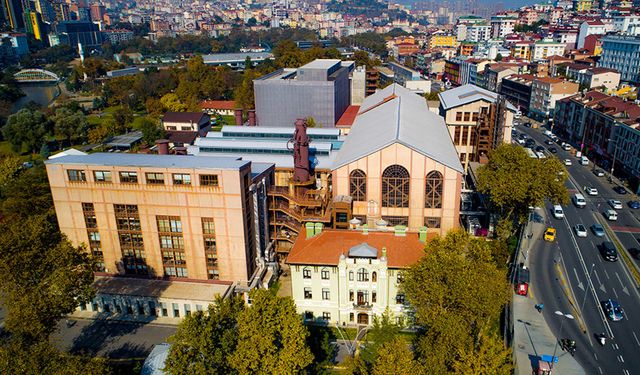 Mason Remzi Sanver'in eski rektörü olduğu İstanbul Bilgi Üniversitesi'nin faaliyet izni kaldırıldı