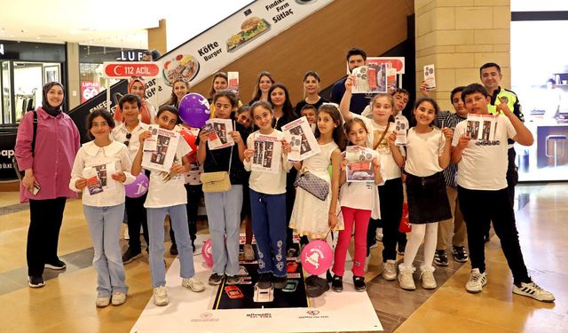 Şanlıurfa'da 'Yaşama yol ver' standı açıldı