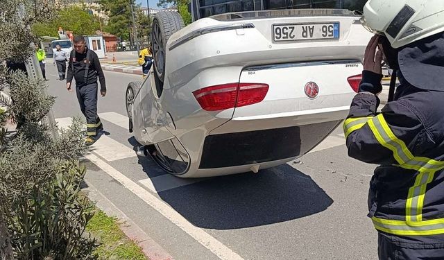 Siirt'te iki otomobil çarpıştı: 2 yaralı