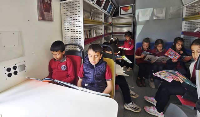 Şırnak'ta gezici kütüphane yollarda