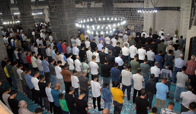 'Teşrik tekbirlerini unutmayalım'