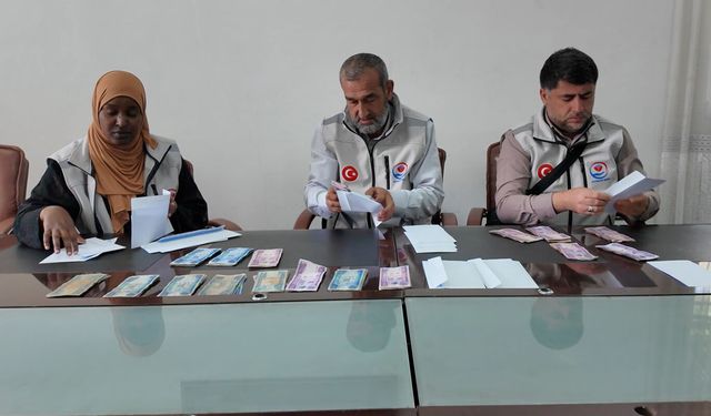 Yetimler Vakfı Etiyopya'da yetim aylığı dağıttı
