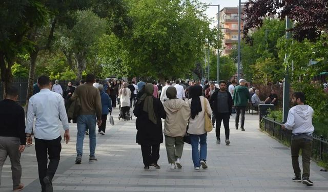Zihin yaş aldığı için değil; durağanlaştığı için yaşlanır!