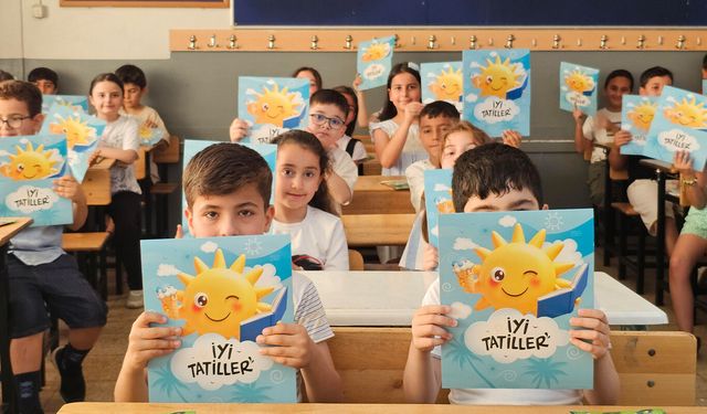 Bakan Tekin'den karne ve yaz tatili mesajı