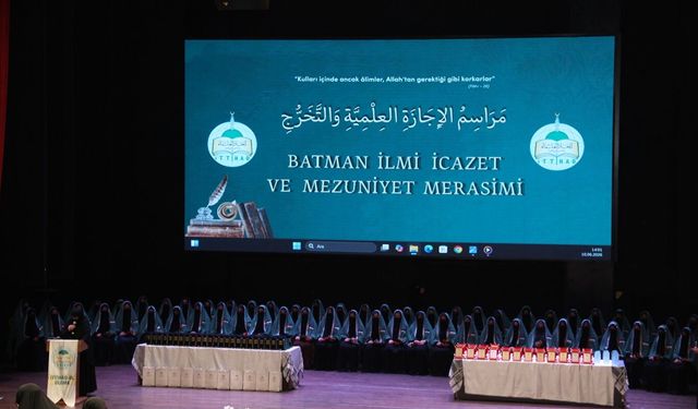 Batman'da 62 kız öğrenci İslami ilimlerde icazet alarak mezun oldu