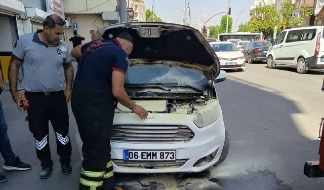 Batman'da seyir halindeki hafif ticari araçta yangın paniği