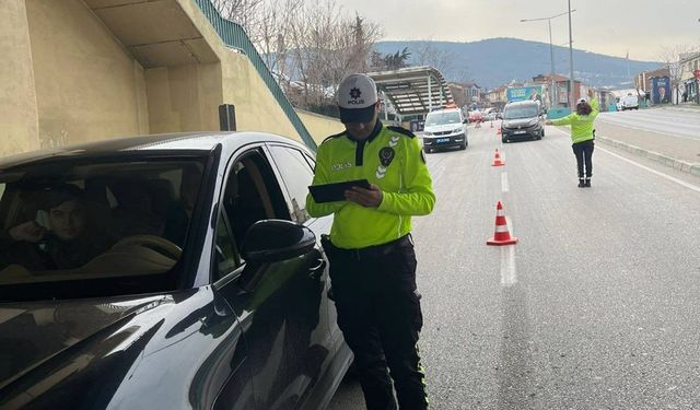 Bursa'da huzur uygulaması: 3 bin kişi sorgulandı