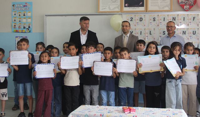 Cizre'de 47 bin öğrenci karne heyecanı yaşadı