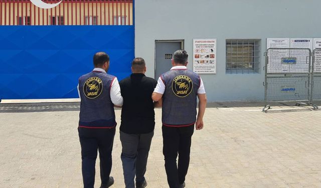 Gaziantep'te 10 yıl hapis cezası bulunan 2 firari yakalandı