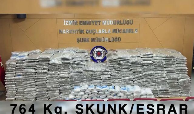 İzmir'de ortak uyuşturucu operasyonu: 764 kilogram skunk ele geçirildi