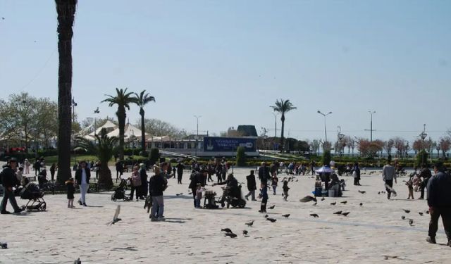 İzmir'de yaşayan her 3 kişiden yalnızca biri İzmir nüfusuna kayıtlı