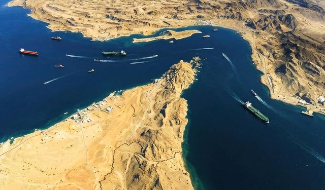 Japonya Başbakanı: Gemimiz Hürmüz'den geçti