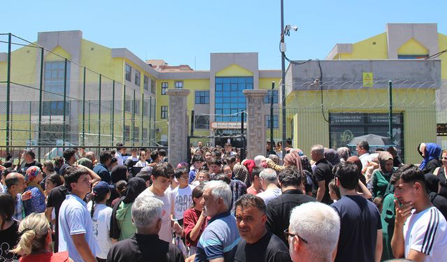 LGS sonrası öğrencilerden değerlendirme: Matematik soruları belirleyiciydi