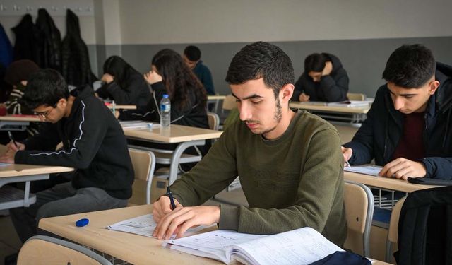 Malatya Büyükşehir Belediyesi 507 öğrenciyi YKS'ye hazırladı