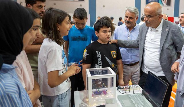 Malatya'da gençlerin teknoloji projeleri sergilendi