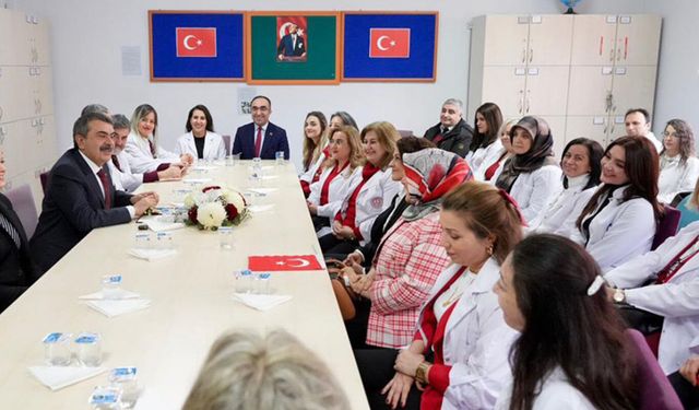 MEB'den sözleşmeli öğretmenlerin yer değişikliği sürecine ilişkin açıklama