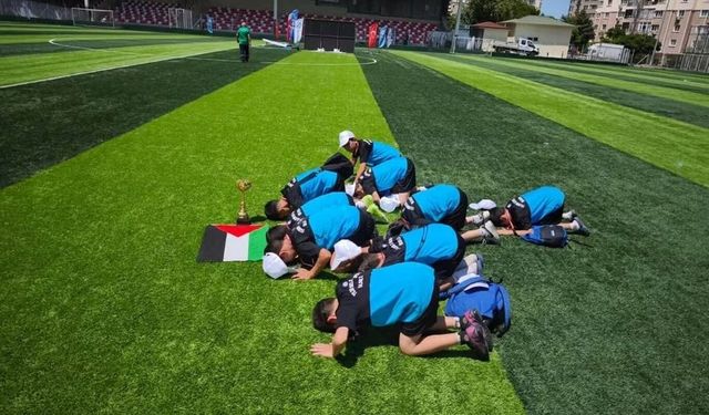 Bursa'da Kur'an kursu öğrencileri sahada buluştu