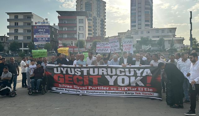 Diyarbakır'da 'Madde bağımlılığına ve uyuşturucu baronlarına karşı tek yürek' etkinliği düzenlendi