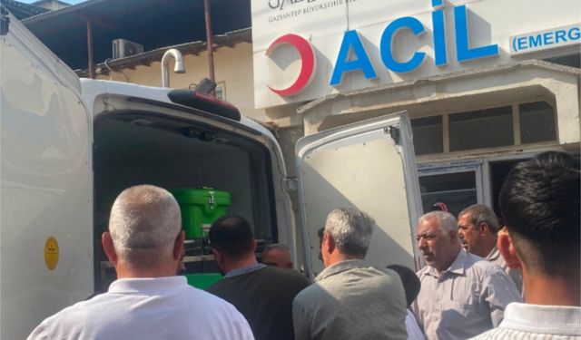 Gaziantep'te üzerine demir kapı devrilen çocuk hayatını kaybetti