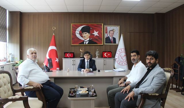 HÜDA PAR Mersin İl Başkanı Demir'den İl Milli Eğitim Müdürü Özdemirci'ye ziyaret