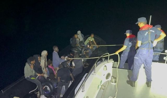 İzmir açıklarında düzensiz göçmen hareketliliği