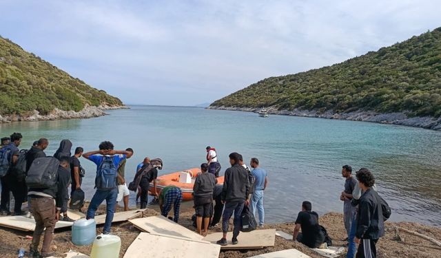 İzmir'de 22 düzensiz göçmen yakalandı
