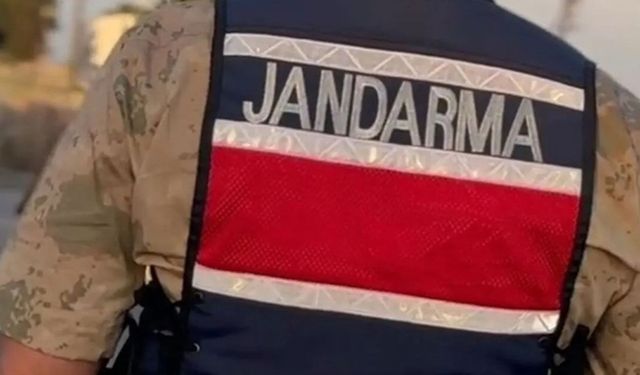 Jandarma kılığıyla girerek 12 kilo altın ve 2 milyon TL çaldılar