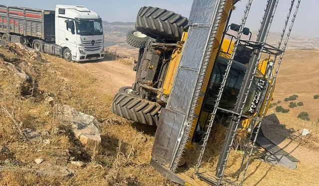 Kurtalan'da biçerdöver devrildi