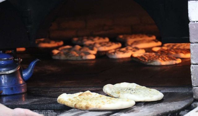 Malatya'da 9 ay sonra pide ekmeğine zam