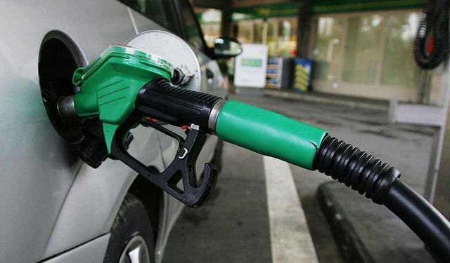 Motorine 3 lira zam: Litre fiyatı 70 TL'yi aştı