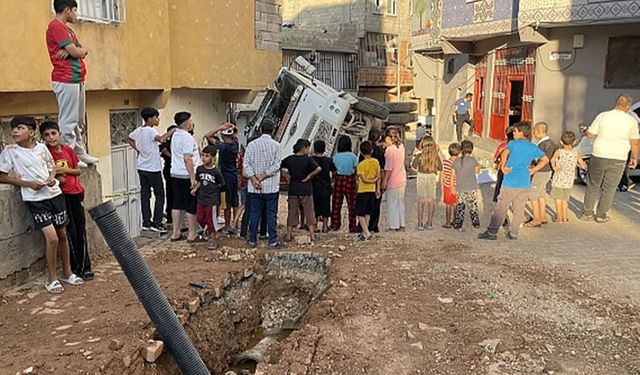 Şanlıurfa'da hafriyat kamyonunun çarptığı çocuk hayatını kaybetti