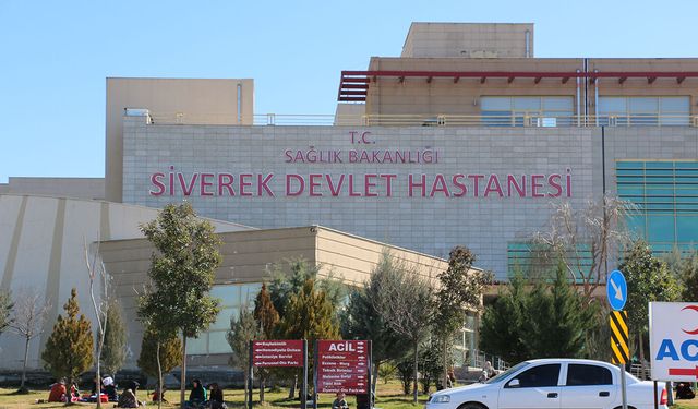 Şanlıurfa'da otomobilin bankete düşmesi sonucu 4 kişi yaralandı