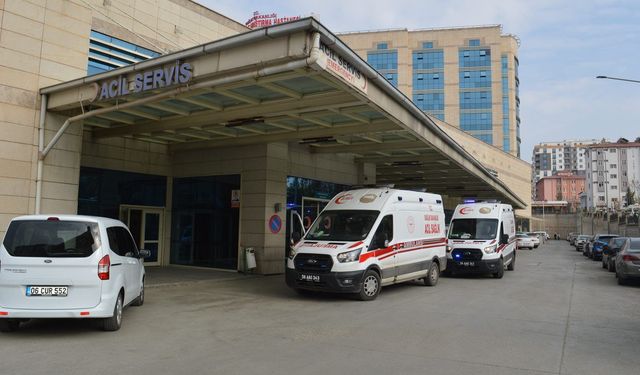 Siirt'te 5 metrelik istinat duvarından düşen yaşlı adam ağır yaralandı